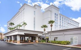 Holiday Inn & Suites Across From Universal Orlando Orlando Florida